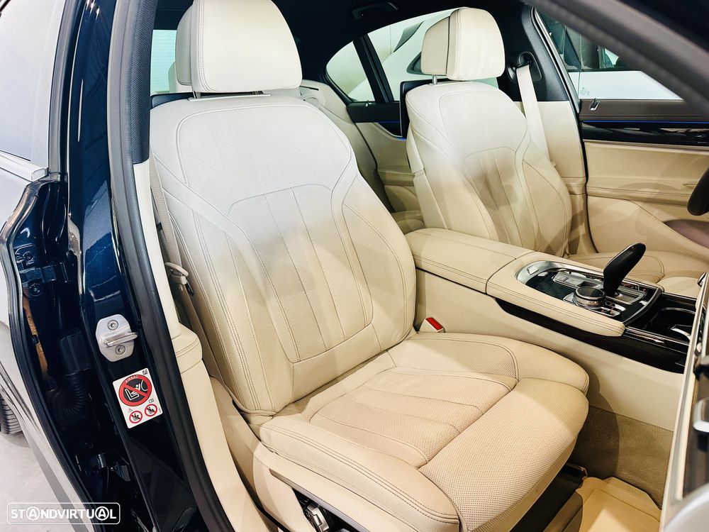 BMW 740 d xDrive Pack M - 34