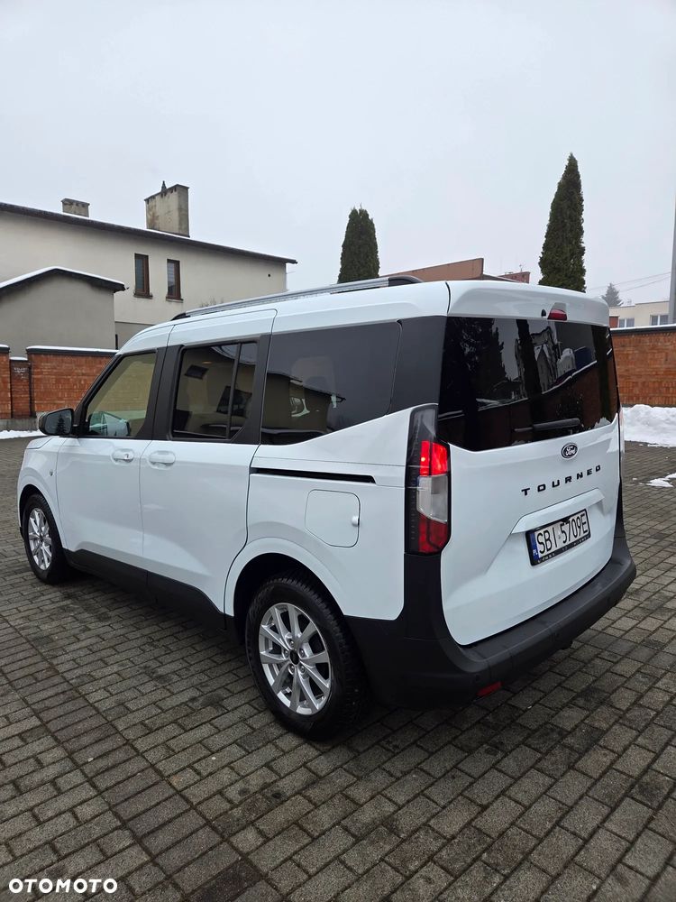 Ford Tourneo Courier 1.0 EcoBoost Titanium - 17