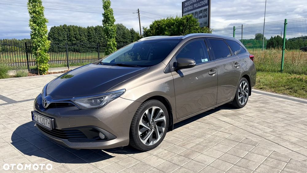 Toyota Auris 1.6 Premium Comfort - 13