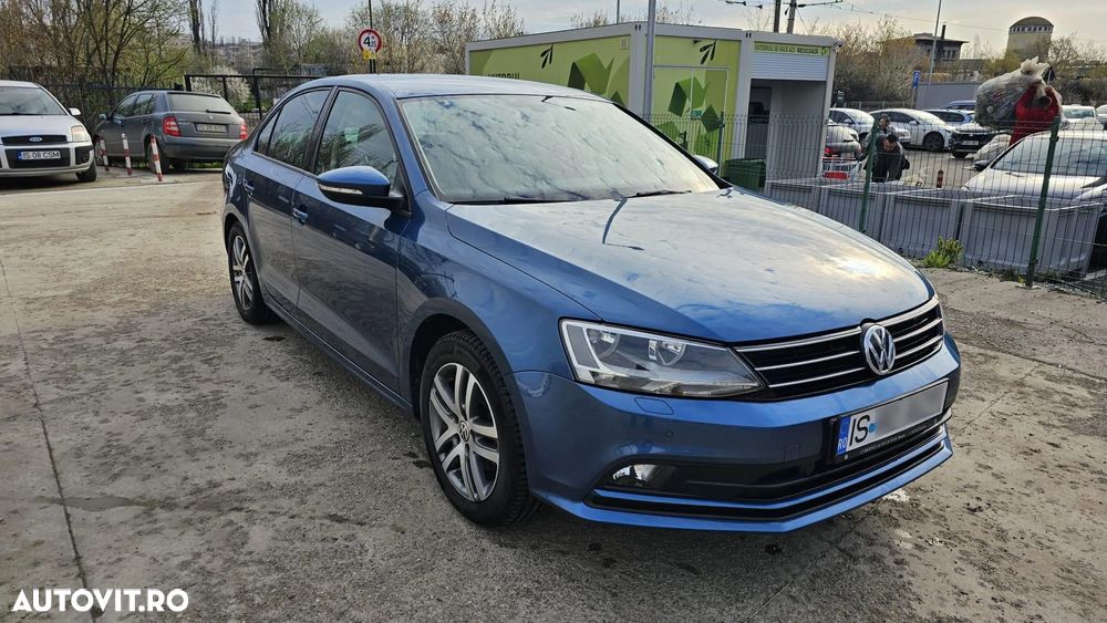 Volkswagen Jetta - 3