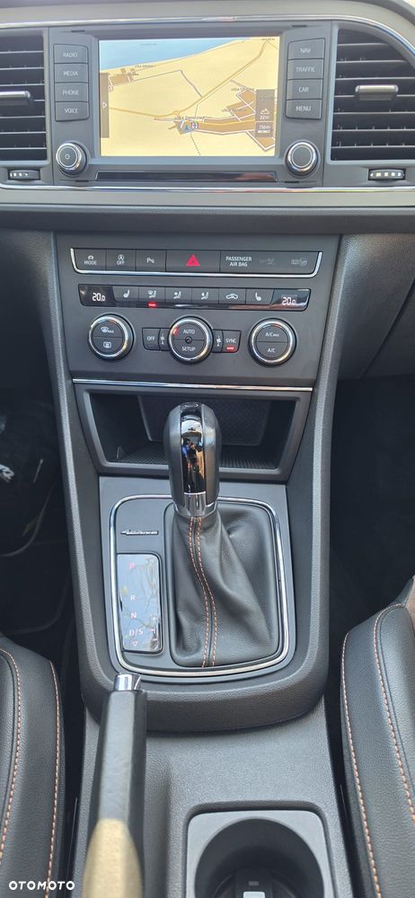 Seat Leon 2.0 TDI DPF Start&Stop DSG XCELLENCE - 23