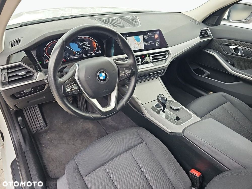 BMW Seria 3 318d Advantage - 11