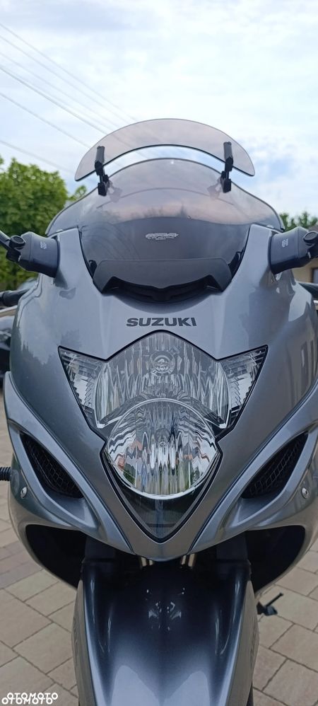 Suzuki GSX - 16