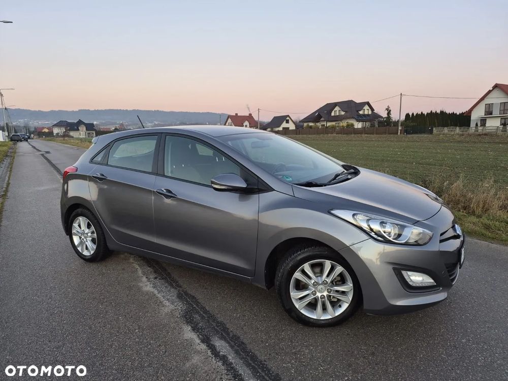 Hyundai i30 1.4 Premium - 1