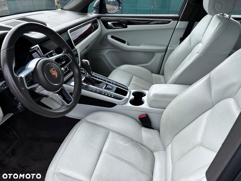 Porsche Macan - 14