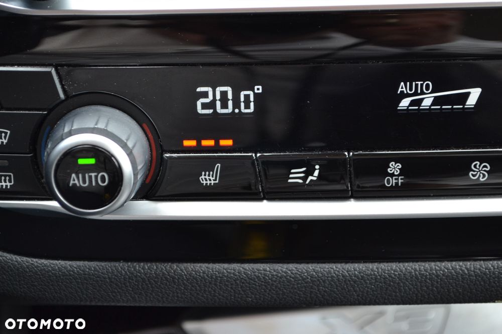 BMW X3 xDrive20i GPF Advantage - 22