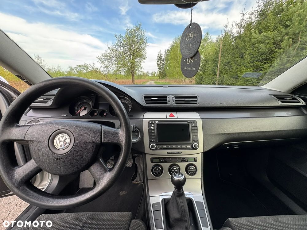 Volkswagen Passat 2.0 TDI Individual - 8