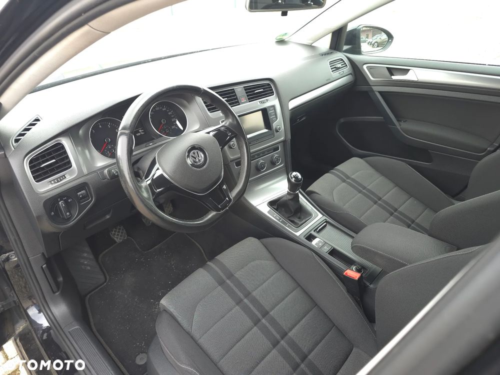 Volkswagen Golf 1.2 TSI BMT Trendline - 22