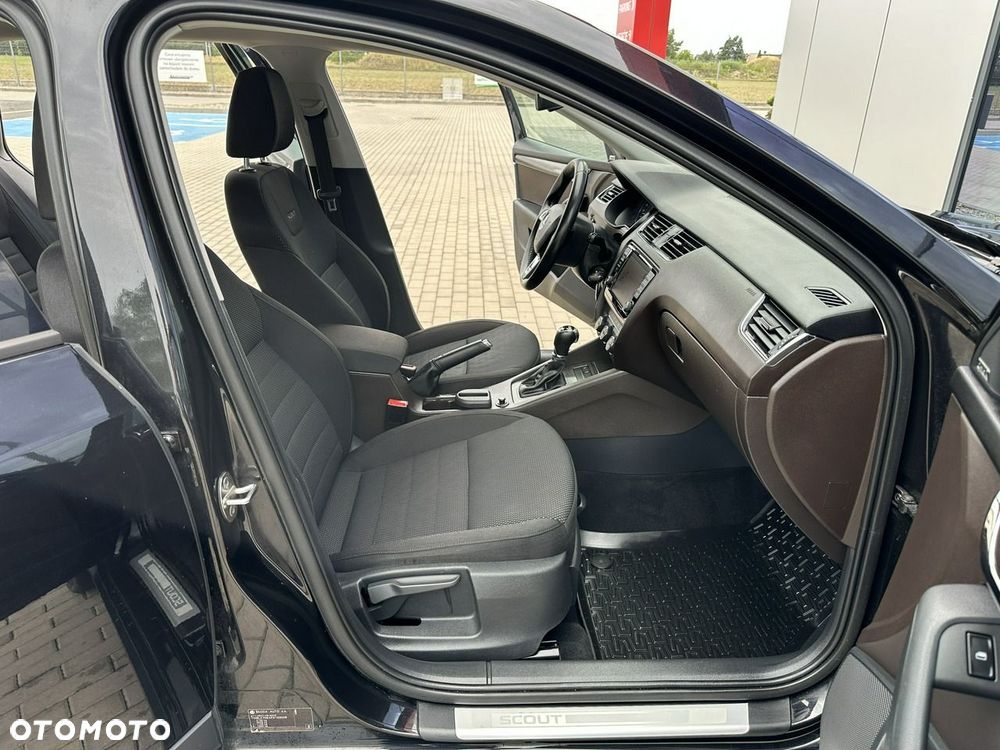 Skoda Octavia 2.0 TDI 4x4 DSG Scout - 15