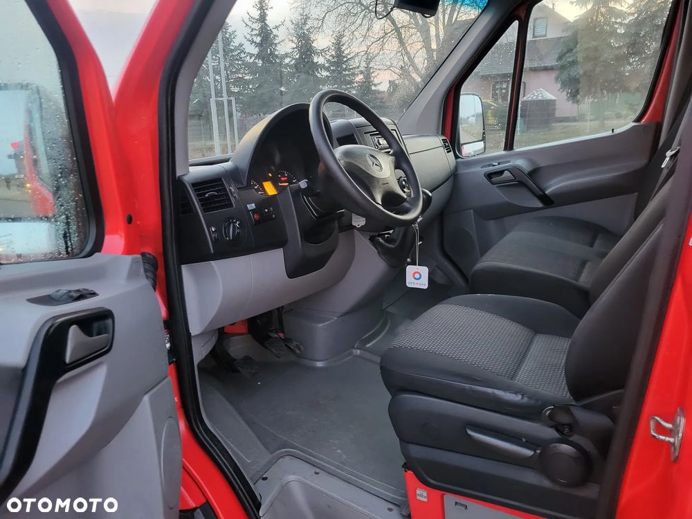 Mercedes-Benz Sprinter - 21