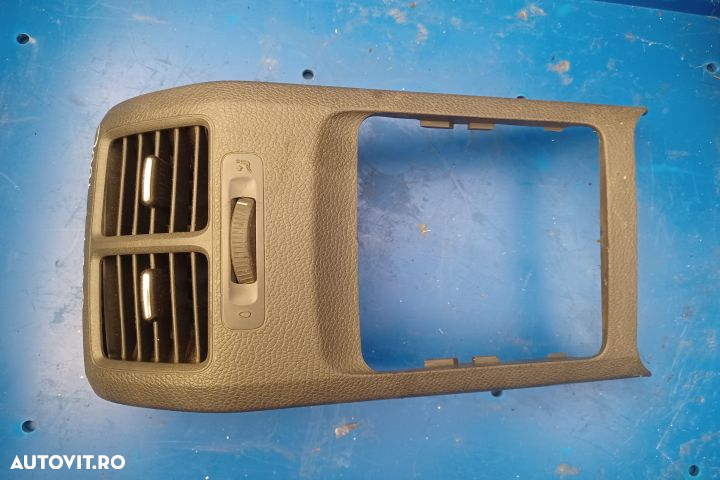 Grila ventilatie spate 1K5863289E Volkswagen VW Golf 5 [2003 - 2009] - 4