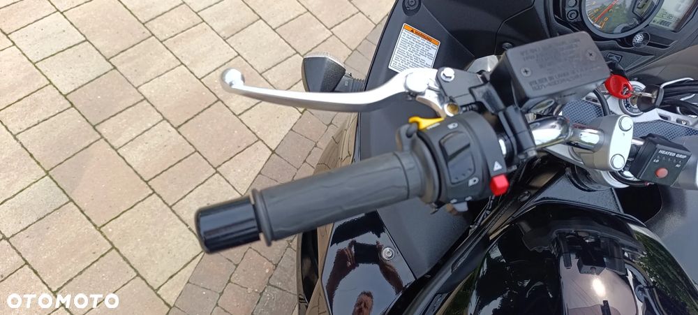 Suzuki GSX - 13