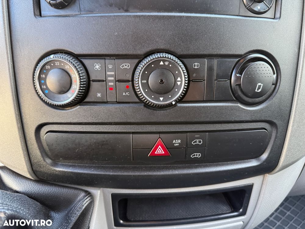 Mercedes-Benz Sprinter - 15
