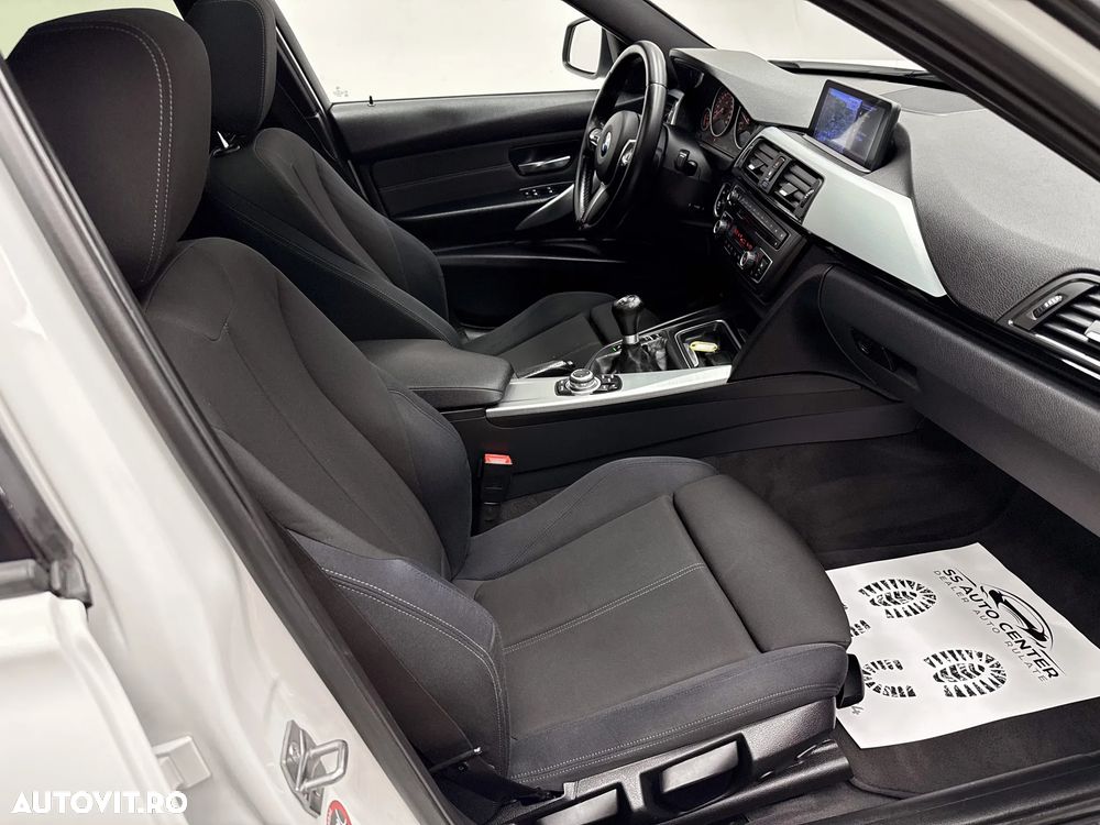 BMW Seria 3 320d Sport Line - 16