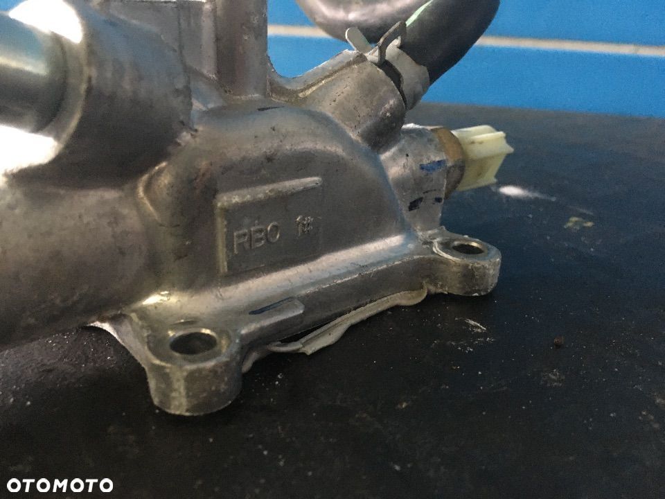 OBUDOWA TERMOSTATU HONDA JAZZ 1.3 IVTEC L13Z2 - 5