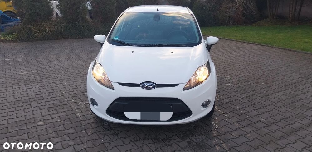 Ford Fiesta 1.6 TDCi DPF Trend - 10