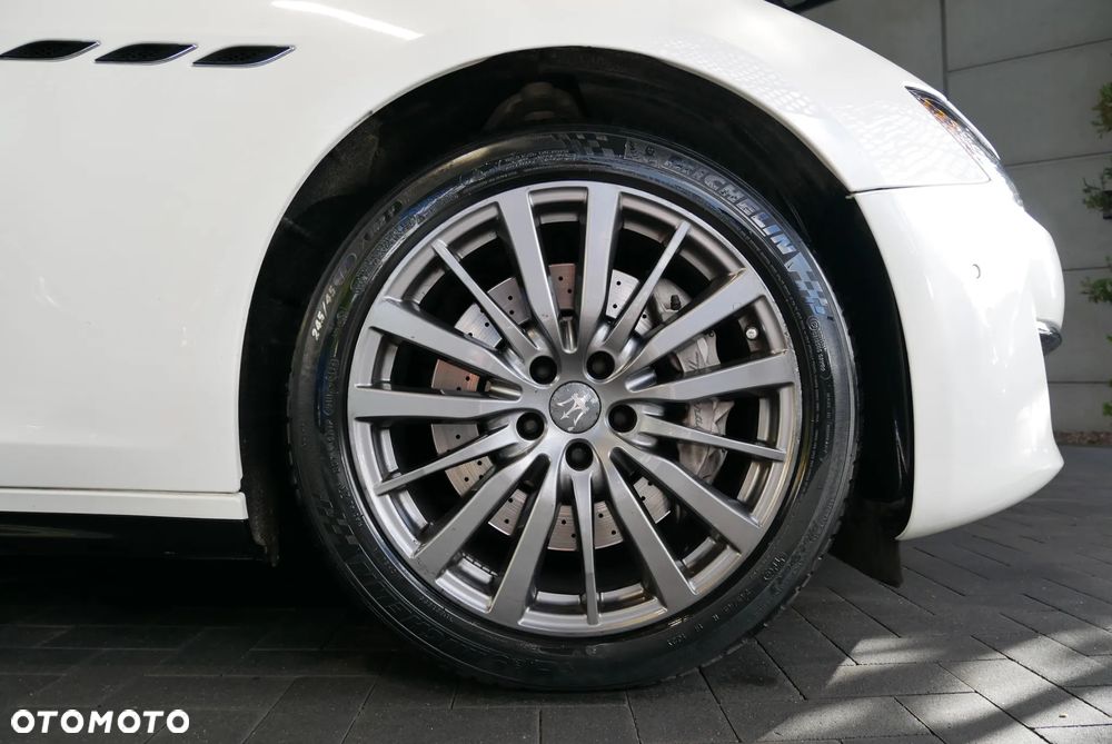 Maserati Ghibli S - 37