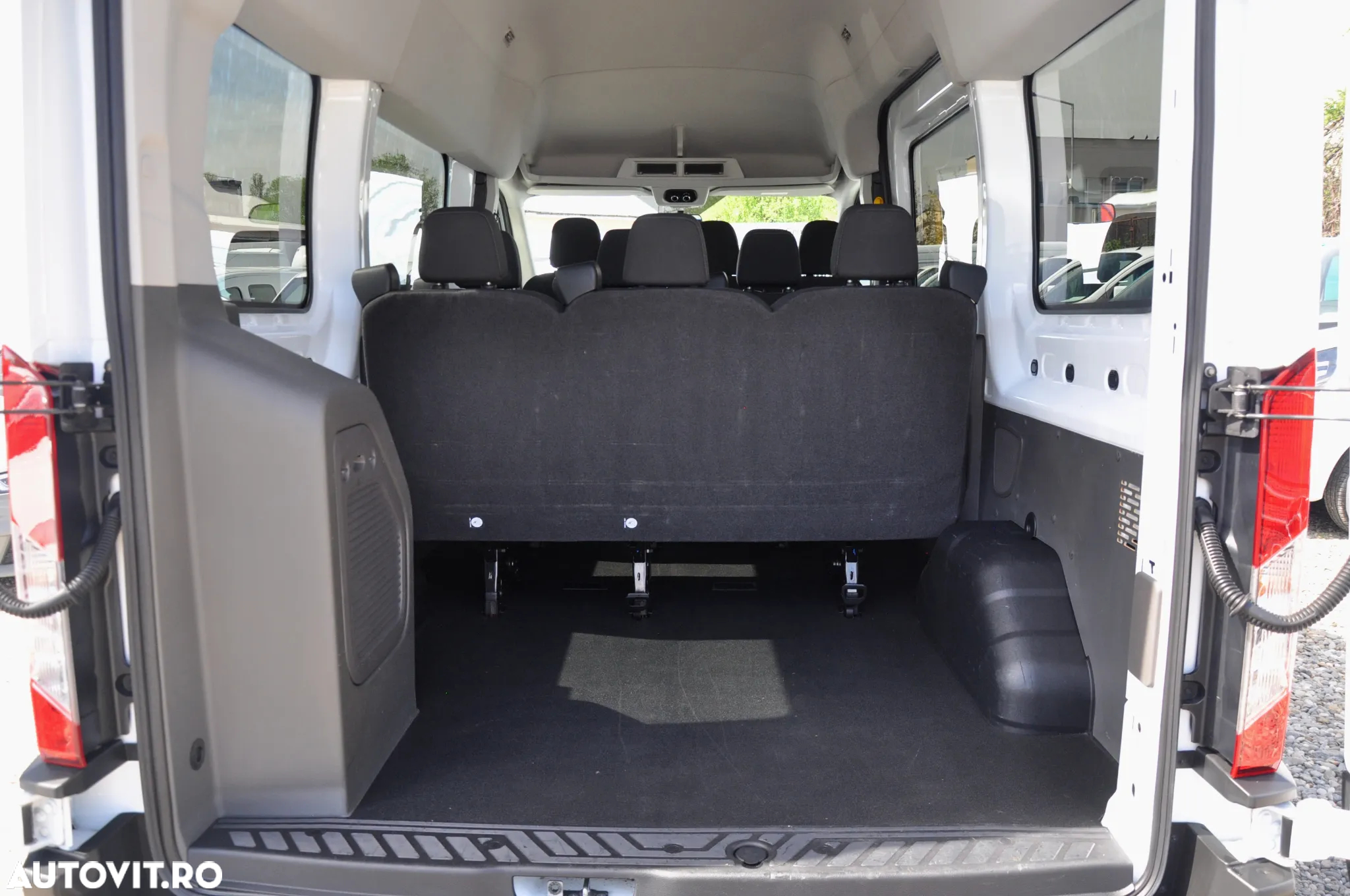 Ford Transit L2H3 9 Locuri Automat - 9