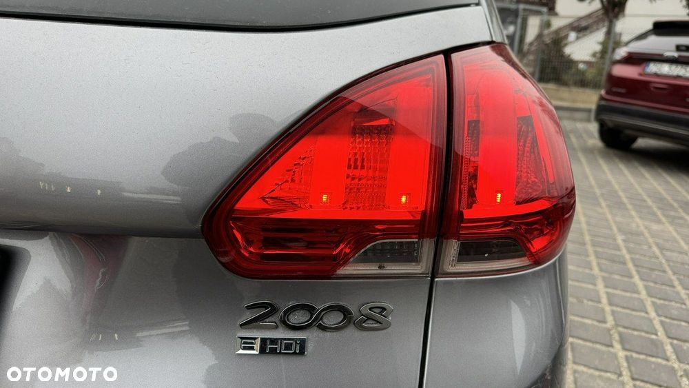 Peugeot 2008 - 22