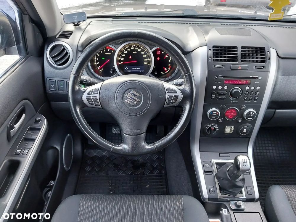 Suzuki Grand Vitara 2.4 Premium EU5 - 26