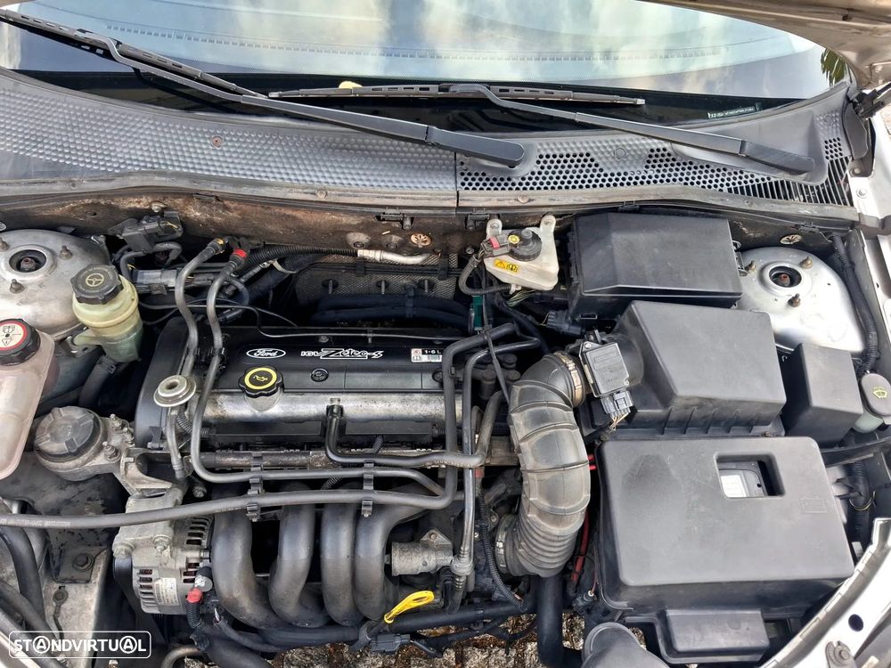 Ford Focus SW 1.6 Ghia - 40