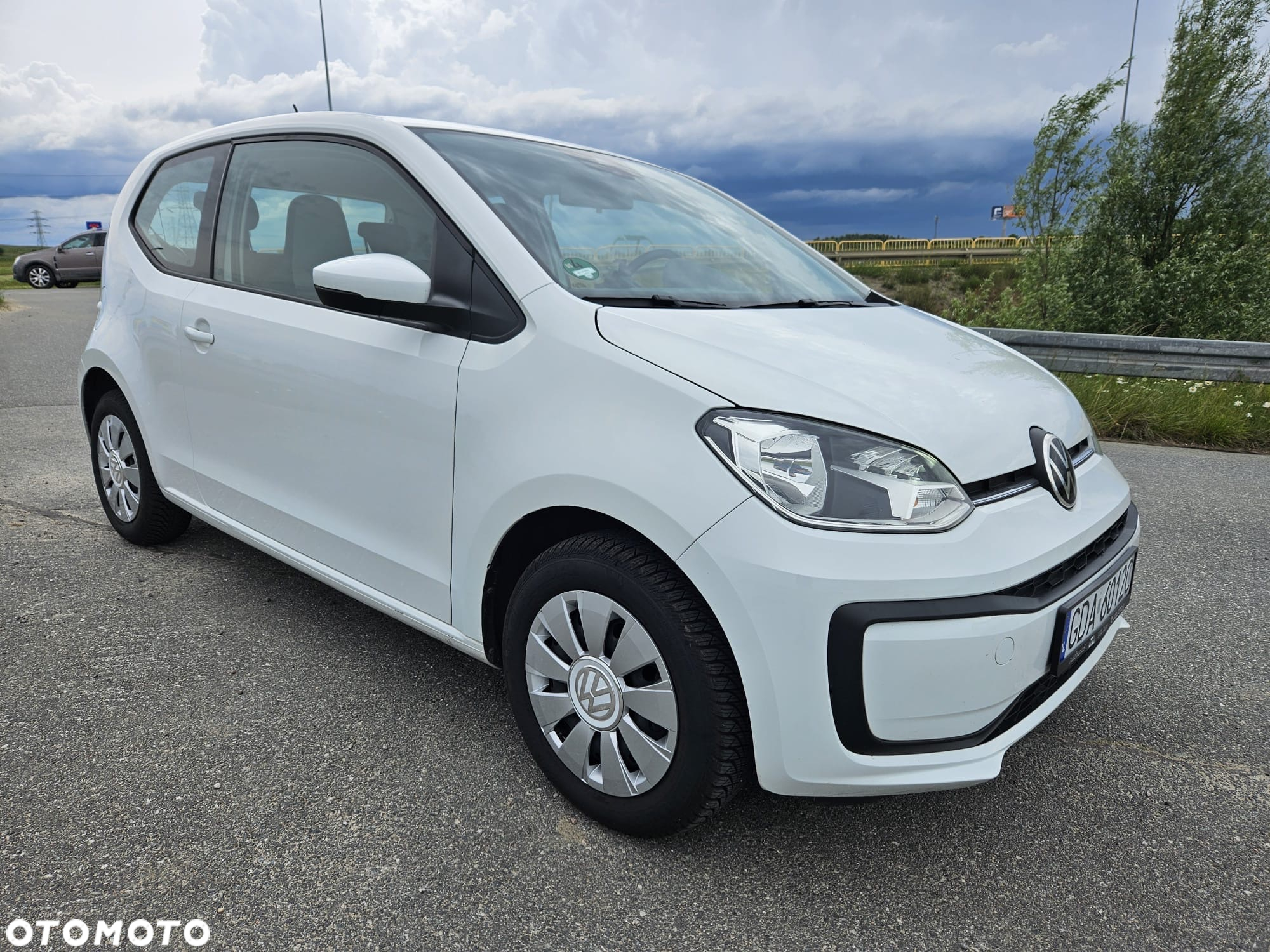 Volkswagen up! - 5