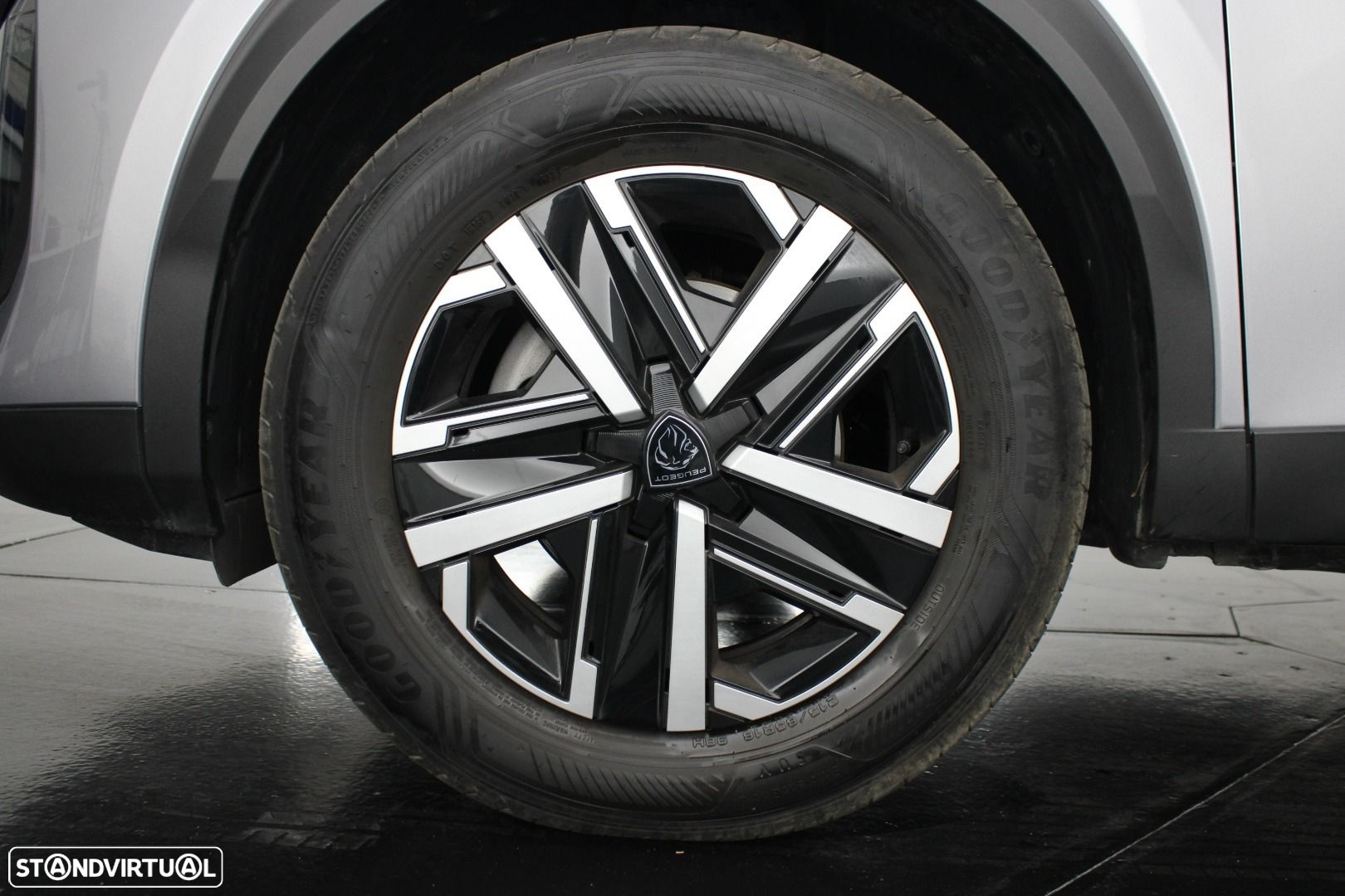 Peugeot 2008 1.2 PureTech Active - 26
