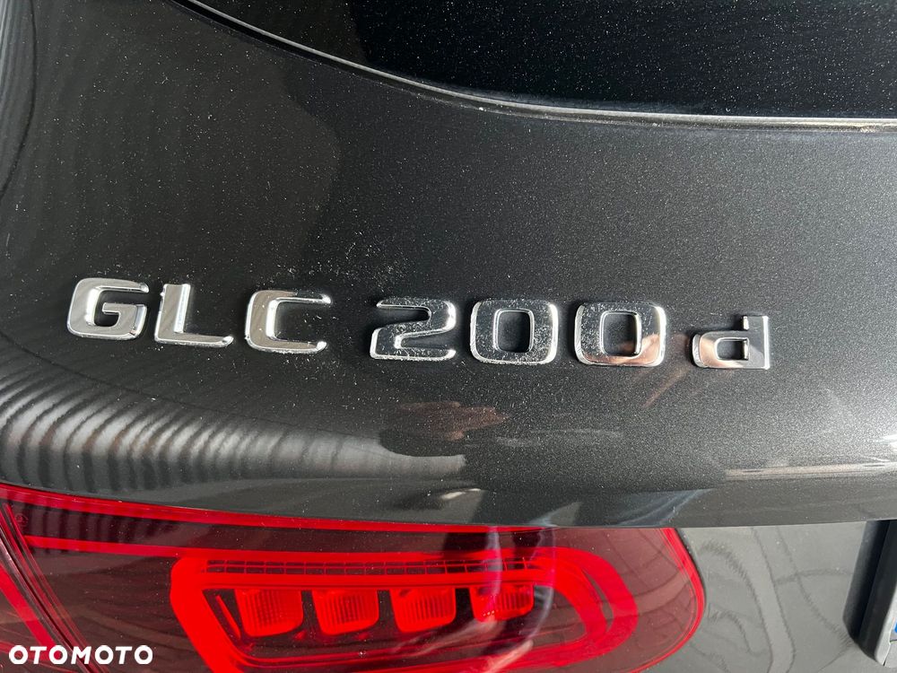 Mercedes-Benz GLC 200 d 4-Matic Business Edition - 28