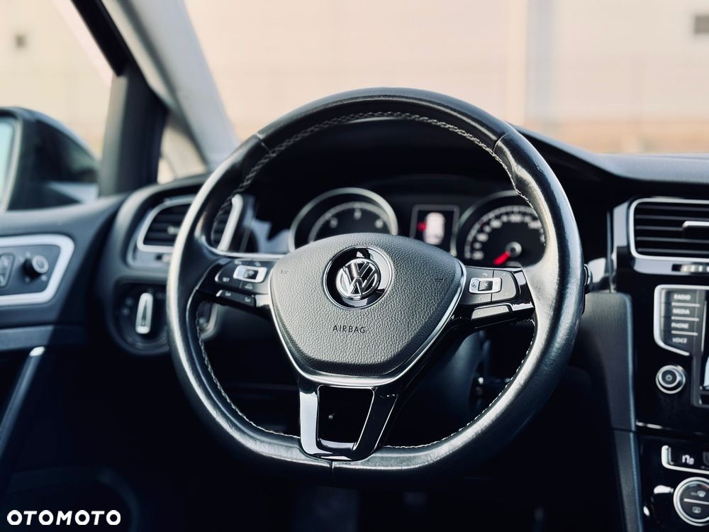 Volkswagen Golf - 12