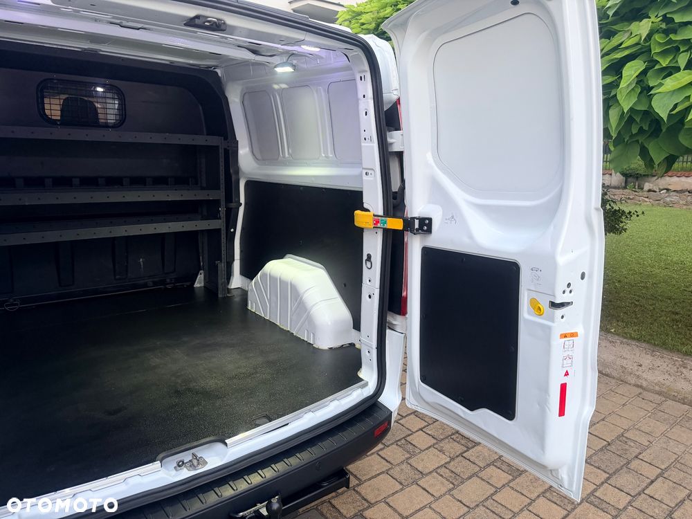 Ford Transit Custom BRYG. 6 OSÓB - L2H1 - SALON POLSKA - Bezwypadkowy - FAKTURA VAT 23% - Najmocniejsza Wersja 170km - PEŁNA HISTORIA SERWISOWA - ORYGINALNY PRZEBIEG - 33