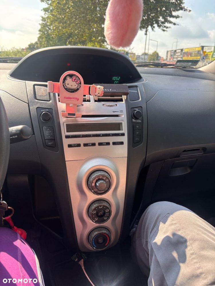 Toyota Yaris 1.3 Terra - 13