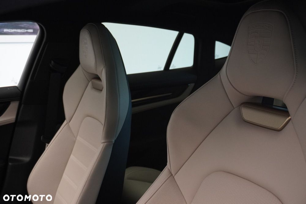 Porsche Panamera - 15