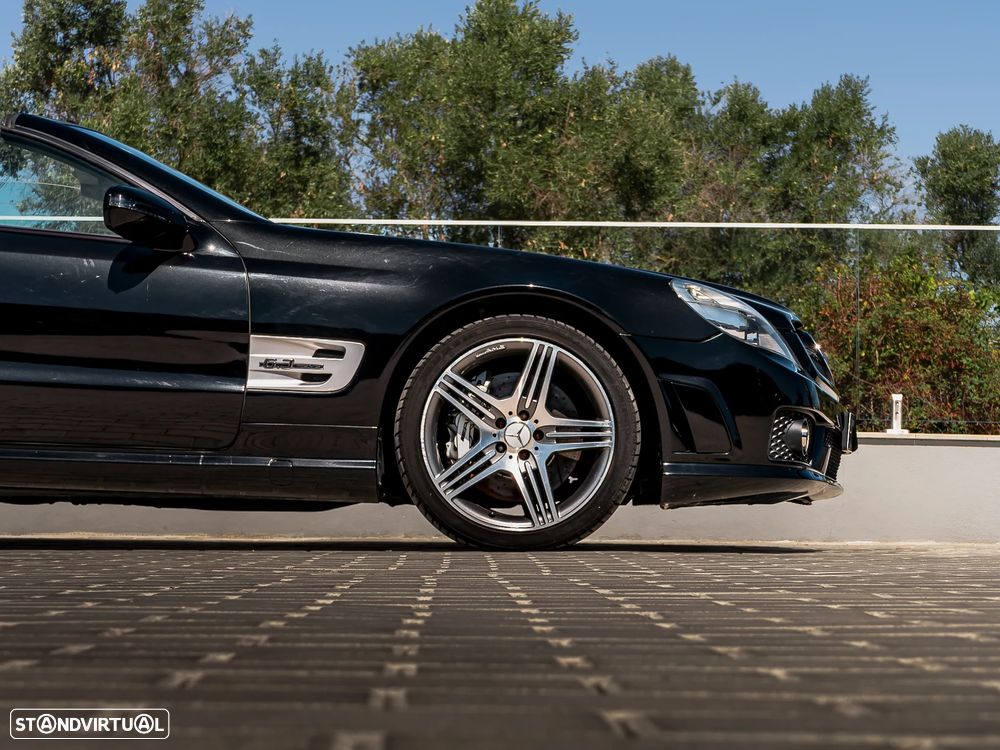 Mercedes-Benz SL 63 AMG Standard - 36