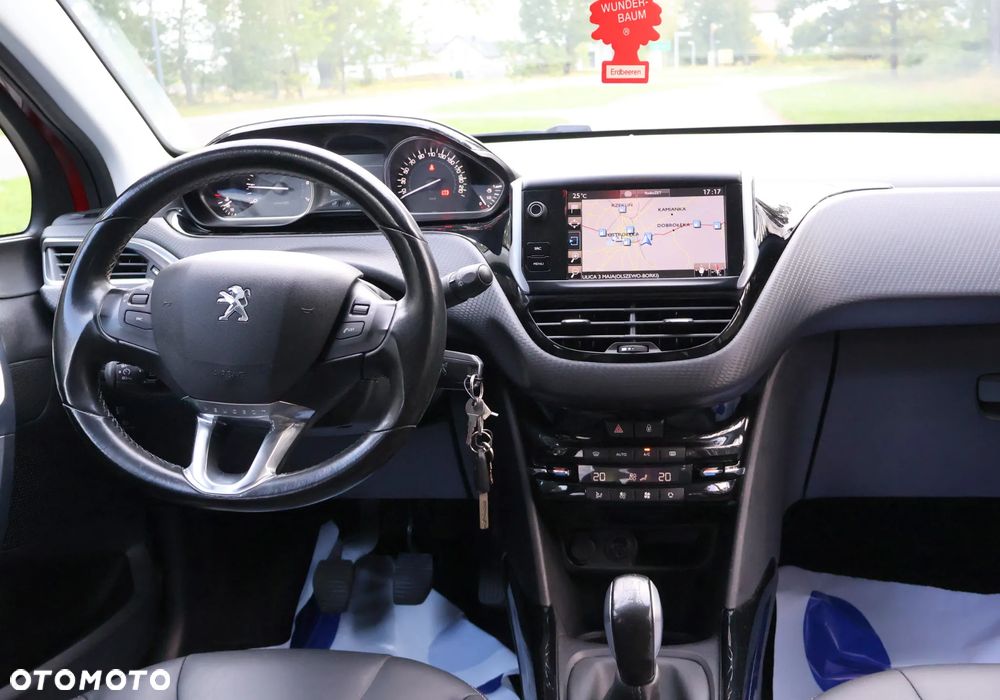 Peugeot 2008 1.2 Pure Tech Allure S&S - 4