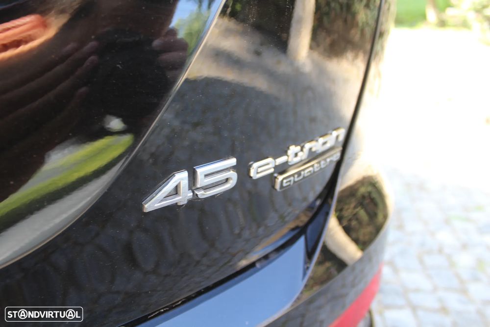 Audi Q4 e-tron 45 quattro 82 kWh - 12