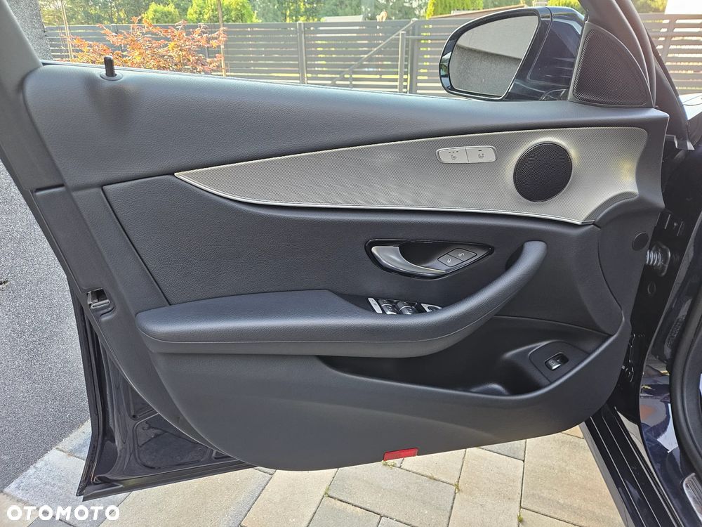 Mercedes-Benz Klasa E 220 d Avantgarde - 21