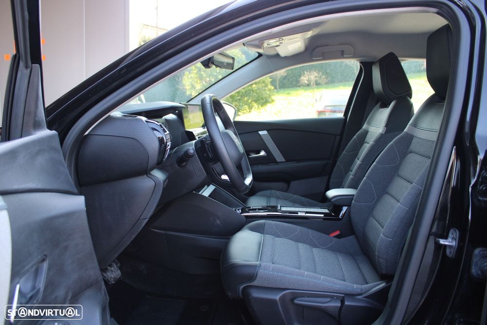 Citroën C4 PureTech 130 Stop&Start EAT8 FEEL - 4