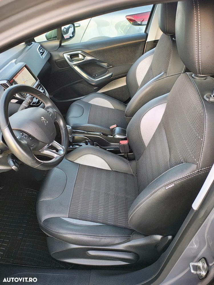 Peugeot 2008 PureTech 110 GPF Stop&Start EAT6 Allure - 25