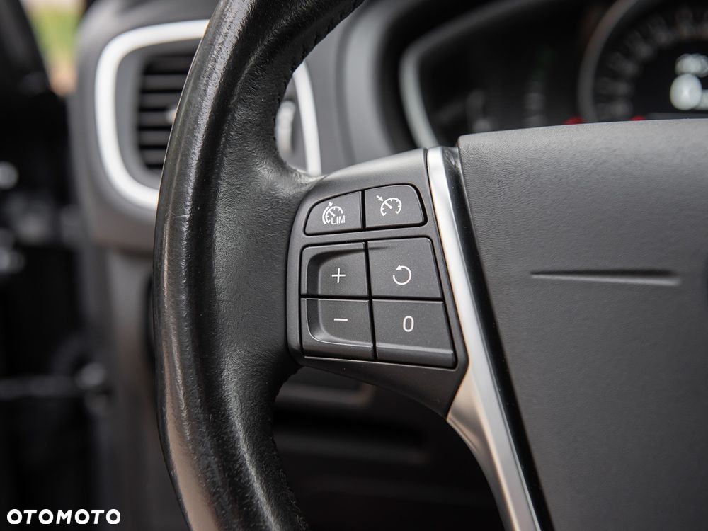 Volvo V40 - 21