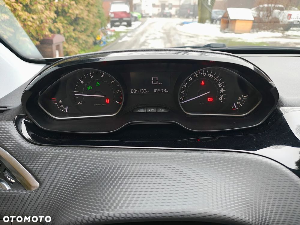 Peugeot 208 1.2 PureTech Style - 13