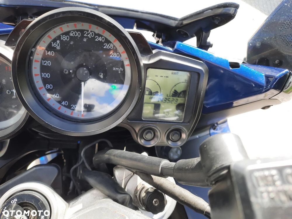 Yamaha FJR - 11