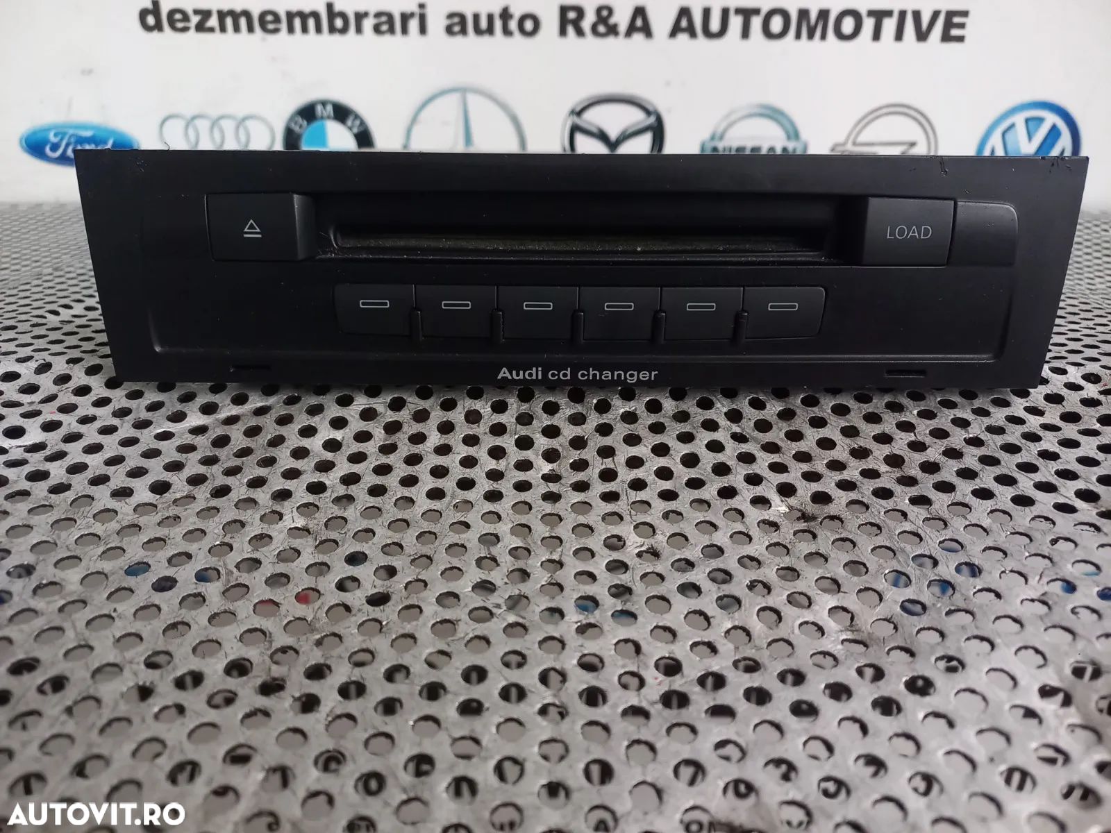 Magazie Cd Audi Q7 4L An 2006-2007-2008-2009-2010-2011-2012-2013-2014-2015 Cod 4L - Dezmembrari Ara - 1