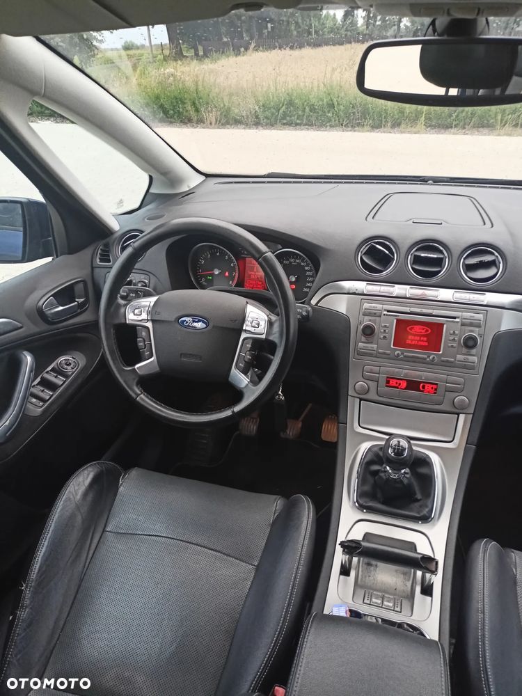 Ford S-Max 2.5 Titanium - 12
