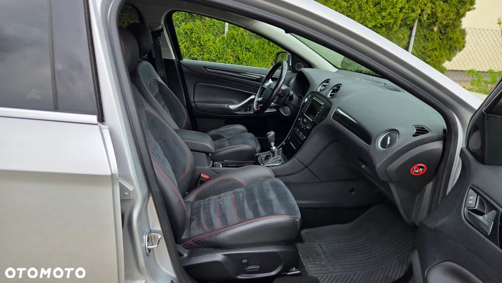 Ford Mondeo 2.0 TDCi Titanium S - 24