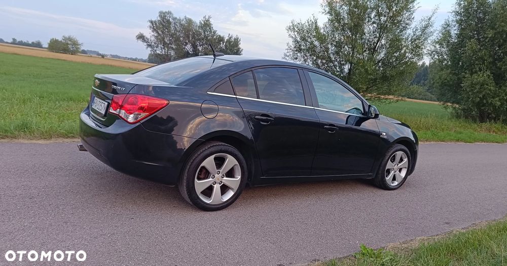 Chevrolet Cruze - 4