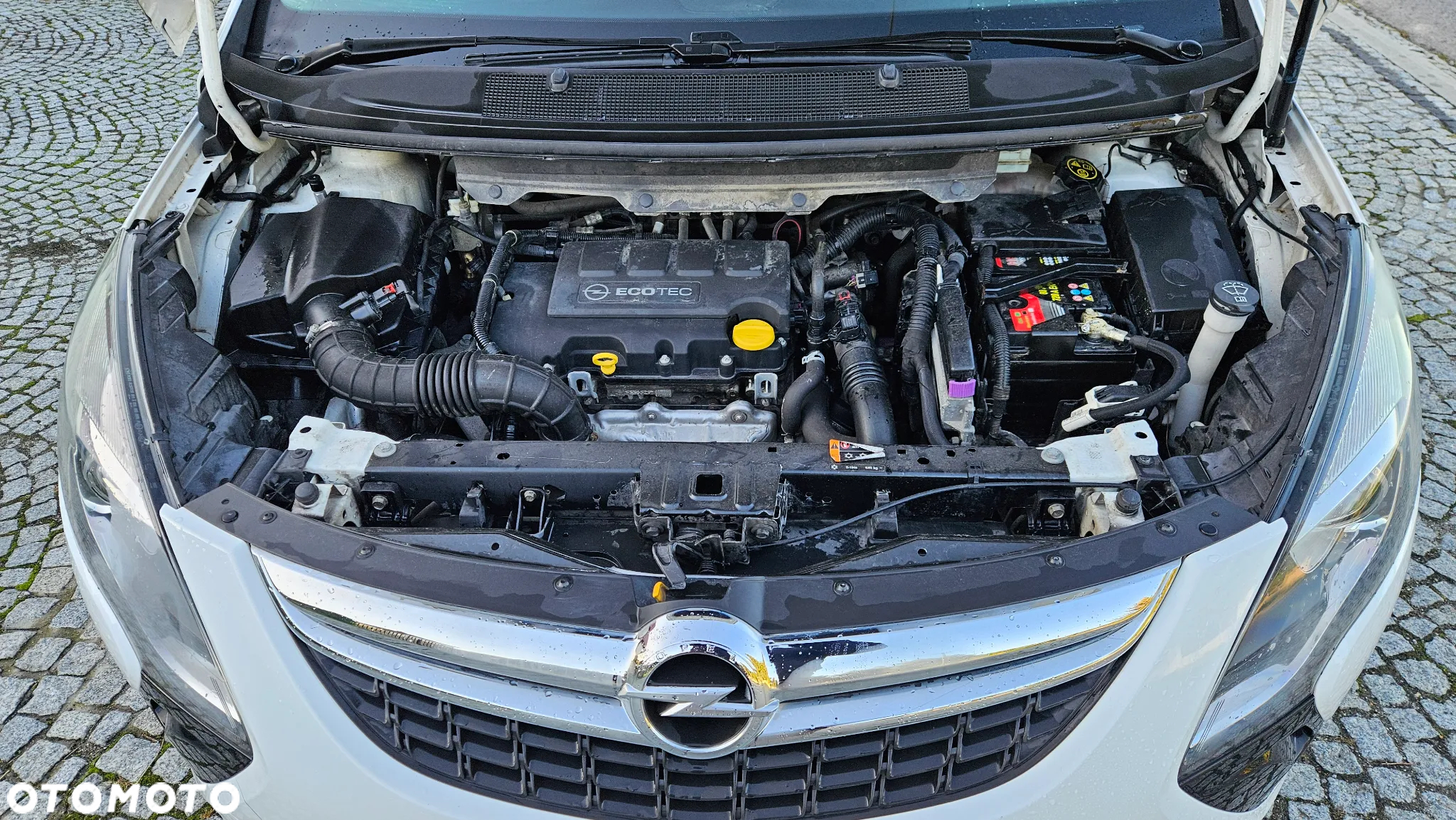 Opel Zafira 1.4 T Cosmo EcoFLEX S&S EU6 - 17