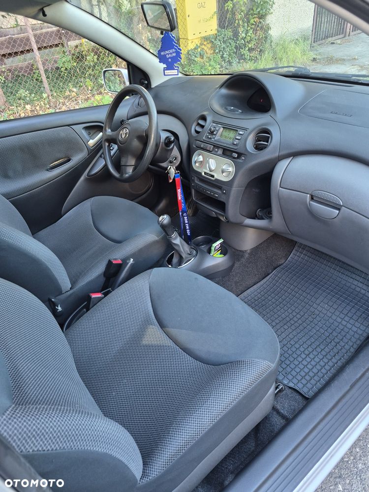 Toyota Yaris - 6