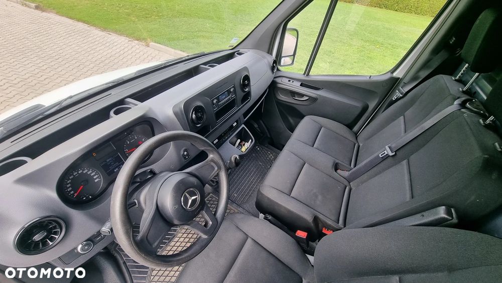 Mercedes-Benz SPRINTER L2H1 - 12