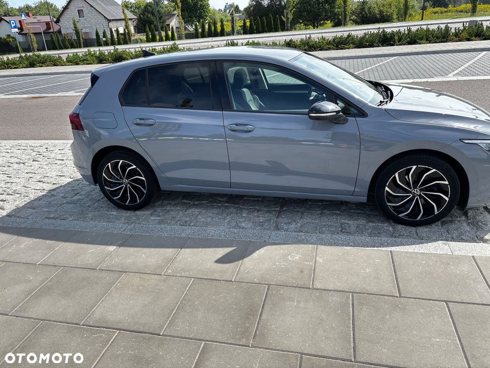 Volkswagen Golf 1.0 eTSI Life DSG - 6