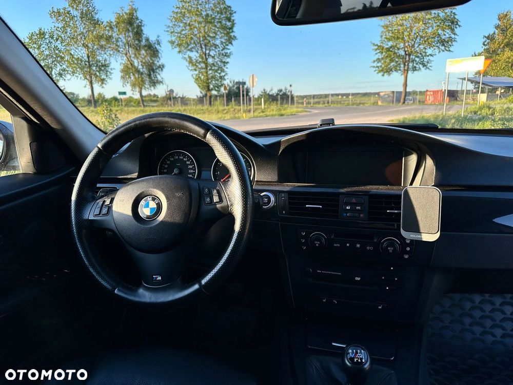 BMW Seria 3 330i - 18